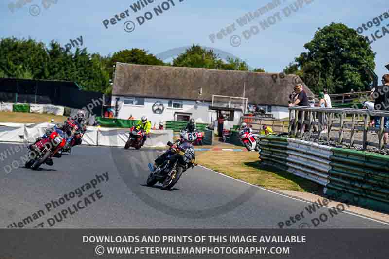 Vintage motorcycle club;eventdigitalimages;mallory park;mallory park trackday photographs;no limits trackdays;peter wileman photography;trackday digital images;trackday photos;vmcc festival 1000 bikes photographs